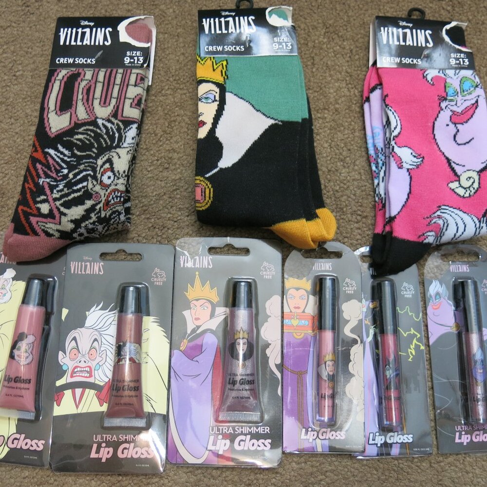 9 Disney Villians Lip Gloss and Socks Evil Queen Cruella NEW